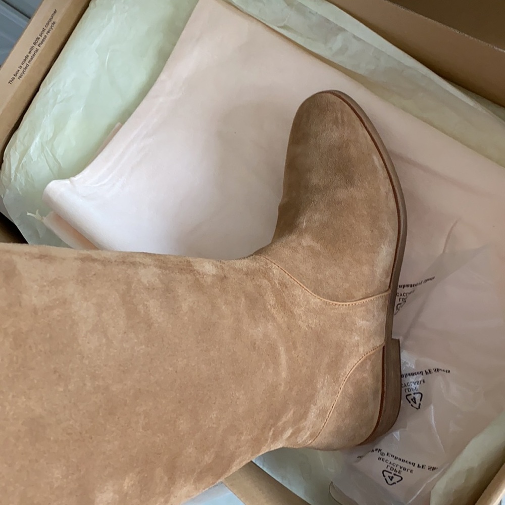 Ugg Daley boots 9.5